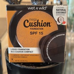 Wet n Wild Mega Cushion Foundation Tawny
